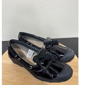 UGG Ashdale Loafers 7.5 Black Patent Leather Shearling Duck Boat Shoes 1901